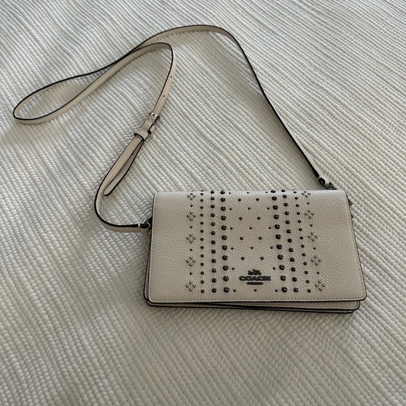 New Coach Ivory Studded Wallet on a Chain - Picture 3 of 11